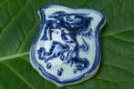 Broche Delfs Blauw Porselein  ---   Nederlandse Leeuw, Verzenden, Overige materialen, Broche