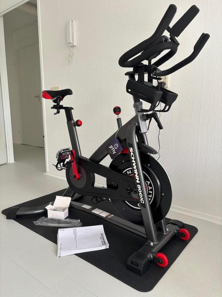 Schwinn 800IC spinningfiets Zwift + JRNY 17 maanden garantie, Sport en Fitness, Fitnessapparatuur, Zo goed als nieuw, Spinningfiets