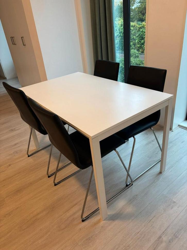 Ikea Eettafel + 4 Stoelen, Huis en Inrichting, Tafels | Eettafels, Zo goed als nieuw, Vier personen, Rechthoekig, Ophalen