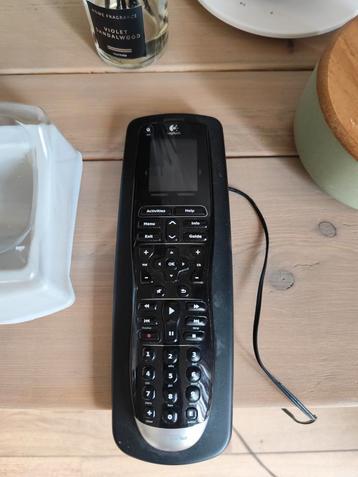 Logitech Harmony afstandsbediening  beschikbaar voor biedingen