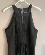 Elegante lange zwarte japon met mooie halslijn - Maat 38, Maat 38/40 (M), Zwart, Ophalen of Verzenden, Zo goed als nieuw