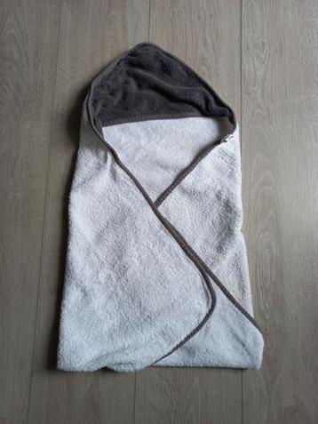 Badcape beschikbaar voor biedingen