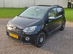 Volkswagen Up! Vol opties.  lage kmstand 5-deurs, Voorwielaandrijving, USB, Zwart, Leder