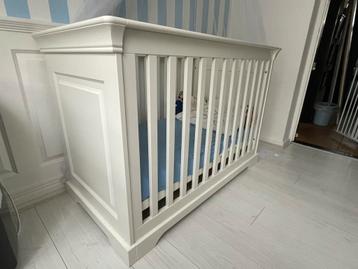 Mooi Babybed in zeer goede staat! beschikbaar voor biedingen