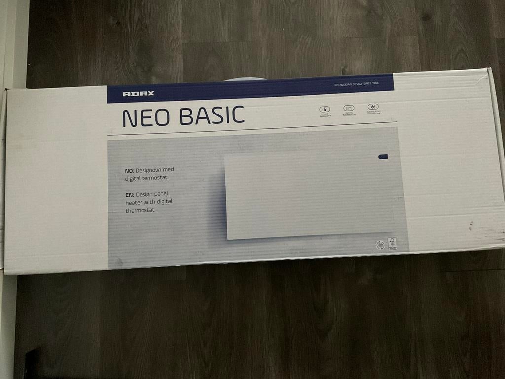 Adax Neo basic , zwart , H 37 cm , B 105 cm, Ophalen, 30 tot 80 cm, Radiator, Nieuw