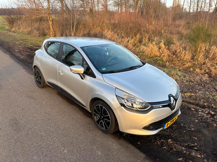 Renault Clio 1.5 DCI 66KW 5-DRS 2014 Grijs, Auto's, Renault, Bedrijf, Clio, Airbags, Airconditioning, Bluetooth, Boordcomputer