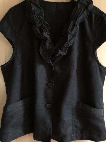 Zwarte linnen blouse, aparte kraag, goede staat. Mt. 46/48. beschikbaar voor biedingen