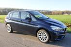 BMW 2-Serie Active Tourer 220i AUT 2015 Blauw Beige leer HUD, 1998 cc, 730 kg, 74 €/maand, Bedrijf