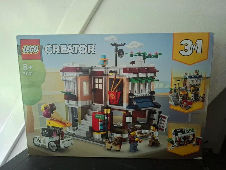 LEGO Creator 3in1 Straat met speelgoedwinkel 31131 - Nieuw, Kinderen en Baby's, Speelgoed | Duplo en Lego, Ophalen of Verzenden