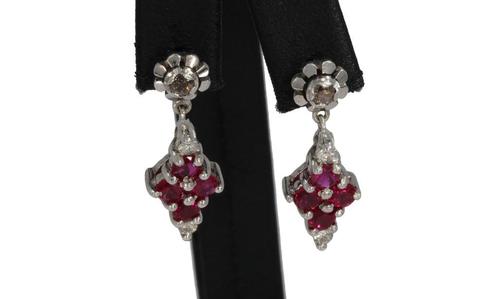Robijn diamanten 18k witgouden luxe dames oorbellen bloem, Sieraden, Tassen en Uiterlijk, Oorbellen, Zo goed als nieuw, Hangers