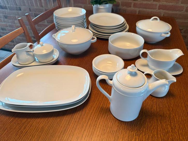 Arzberg Servies - Compleet en Tijdloos, Huis en Inrichting, Keuken | Servies, Gebruikt, Overige typen, Effen, Aardewerk, Ophalen