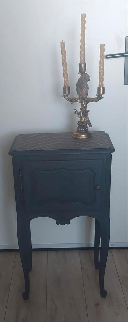 Blauw geschilderd nachtkastje, Huis en Inrichting, Slaapkamer | Nachtkastjes, Gebruikt, 70 cm of meer, Minder dan 45 cm, Ophalen