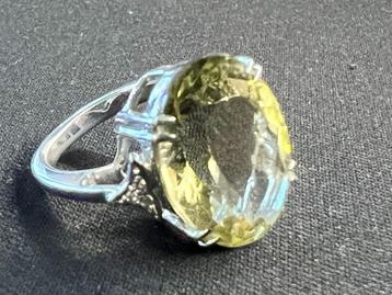 Ring met grote Peridoot (edelsteen 15mm x 12mm) - Maat 16 beschikbaar voor biedingen