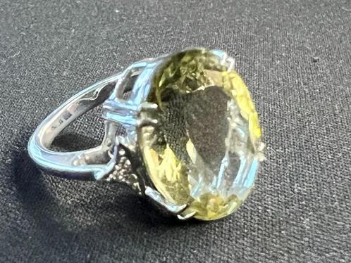 Ring met grote Peridoot (edelsteen 15mm x 12mm) - Maat 16, Sieraden, Tassen en Uiterlijk, Ringen, Zo goed als nieuw, Dame, Kleiner dan 17