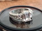 Vintage ring, Verzenden, Overige materialen, Ring, Met edelsteen