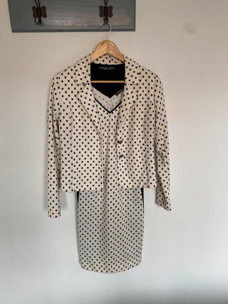 Heel mooi setje van Juffrouw Jansen maat M, Kleding | Dames, Jasjes, Kostuums en Pakken, Zo goed als nieuw, Jasje, Maat 38/40 (M)