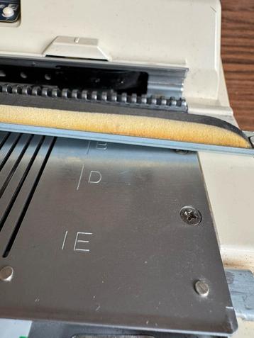 Brother breimachine sponsbar naaldstrip (109 cm) beschikbaar voor biedingen