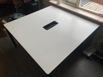 Grote speeltafel Vergader Ikea Bekant Melamine (140x140) - afbeelding 3