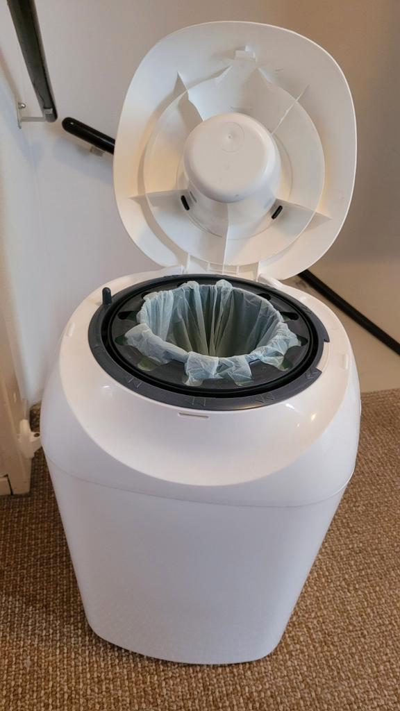 Tommee Tippee Sangenic luieremmer + extra's, Kinderen en Baby's, Badjes en Verzorging, Gebruikt, Luieremmer, Sangenic, Ophalen