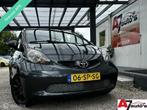 Toyota Aygo 1.0-12V + Nieuwe APK, Voorwielaandrijving, Gebruikt, 4 stoelen, 68 pk