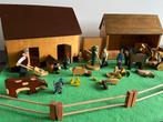 Oude boerderij met hokken,dieren,poppetjes enz., Kinderen en Baby's, Speelgoed | Houten speelgoed, Ophalen of Verzenden, Gebruikt