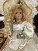 Prachtige porseleinen pop, Ophalen of Verzenden, Zo goed als nieuw, Pop