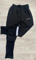 Nike 147-158 cm z g a n, Zo goed als nieuw, Nike, Jongen, Ophalen