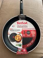 Tefal koekenpan 32cm - klein krasje (foto 2), Ophalen of Verzenden, Nieuw, Aluminium, Koekenpan of Braadpan