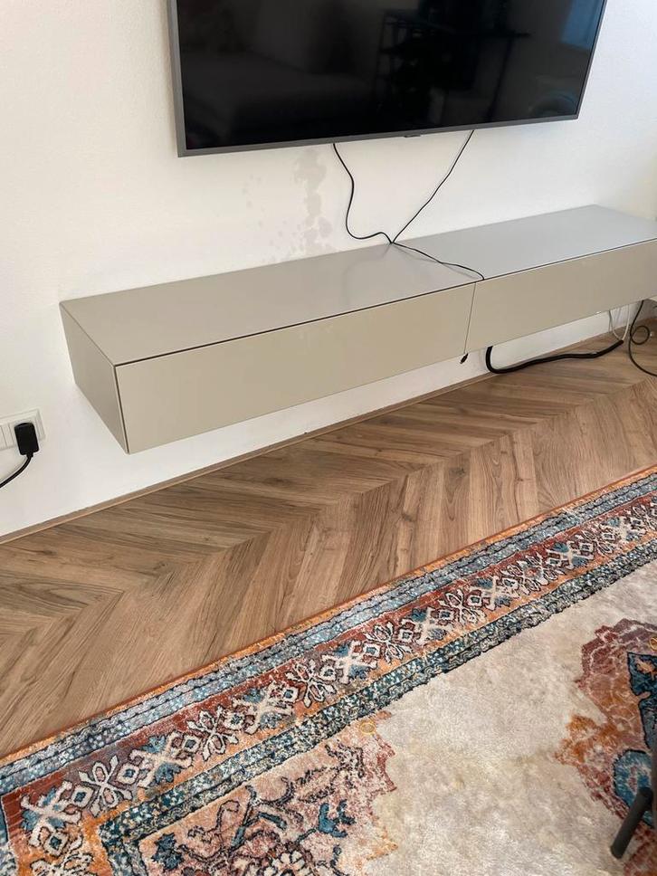 Strak zwevend tv meubel / tv kast, Huis en Inrichting, Kasten | Televisiemeubels, Zo goed als nieuw, Minder dan 100 cm, 150 tot 200 cm