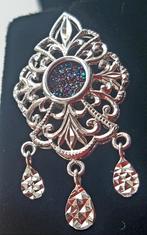 Prachtige witgouden oorbellen met druzy regenboog agaat, Hangers, Verzenden, Wit, Zo goed als nieuw