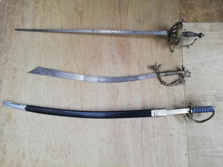 2 sabels ter decoratie, Huis en Inrichting, Woonaccessoires | Wanddecoraties, Gebruikt, Ophalen