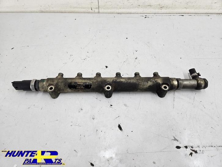 Galerij-injectie Volvo V70/XC70 II ('00-'08) 8658252, Auto-onderdelen, Brandstofsystemen, Volvo, Gebruikt, Ophalen of Verzenden