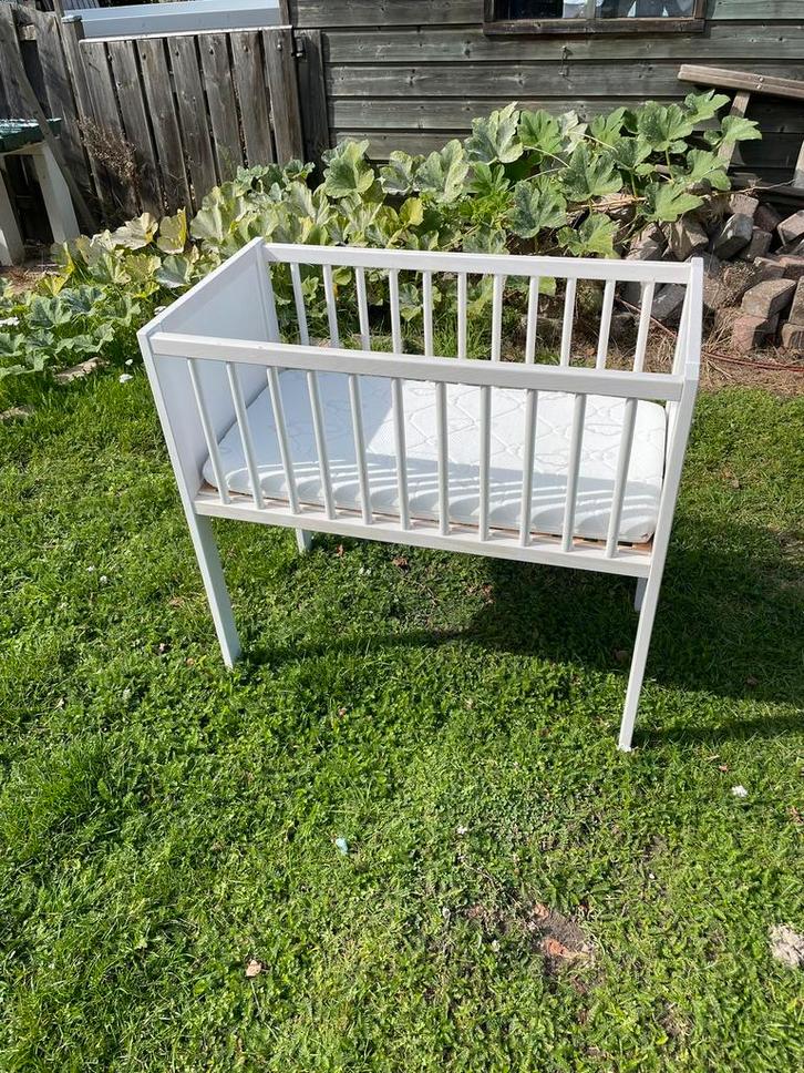 Wiegje incl. Matras en beddengoed, Kinderen en Baby's, Babywiegjes en Ledikanten, Gebruikt, Wieg, Ophalen