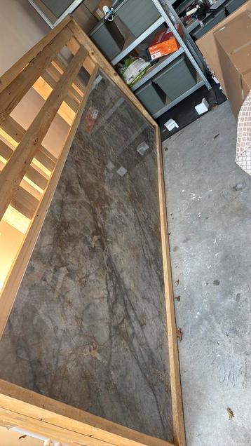 Tegel 280 x 80 beschikbaar voor biedingen