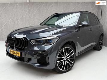 BMW X5 XDrive40i M-Pakket / Dealer Onderh / Full beschikbaar voor biedingen
