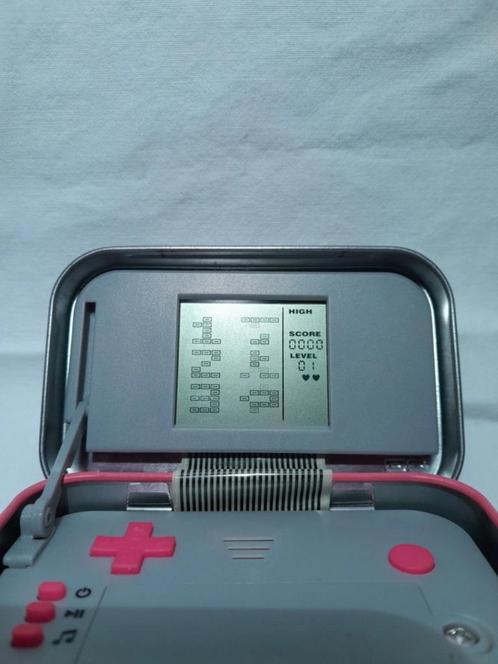 8-Bit Arcade Game in a Tin - TETRIS - Retro Travel Game, Spelcomputers en Games, Games | Nintendo DS, Zo goed als nieuw, Overige genres