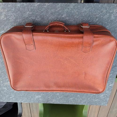 Koffer roestbruin 75x50x18 cm vintage oudje van vroeger, Sieraden, Tassen en Uiterlijk, Koffers, Gebruikt, Leer, 50 tot 60 cm