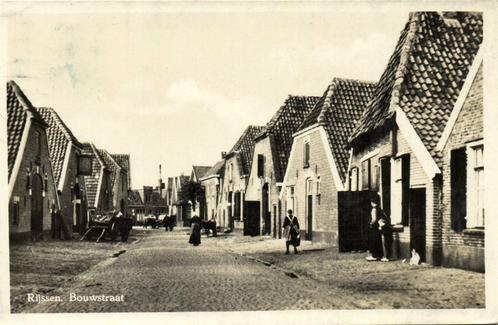 Rijssen. Bouwstraat - 1950 gelopen, Verzamelen, Ansichtkaarten | Nederland, Gelopen, Utrecht, 1940 tot 1960, Ophalen of Verzenden