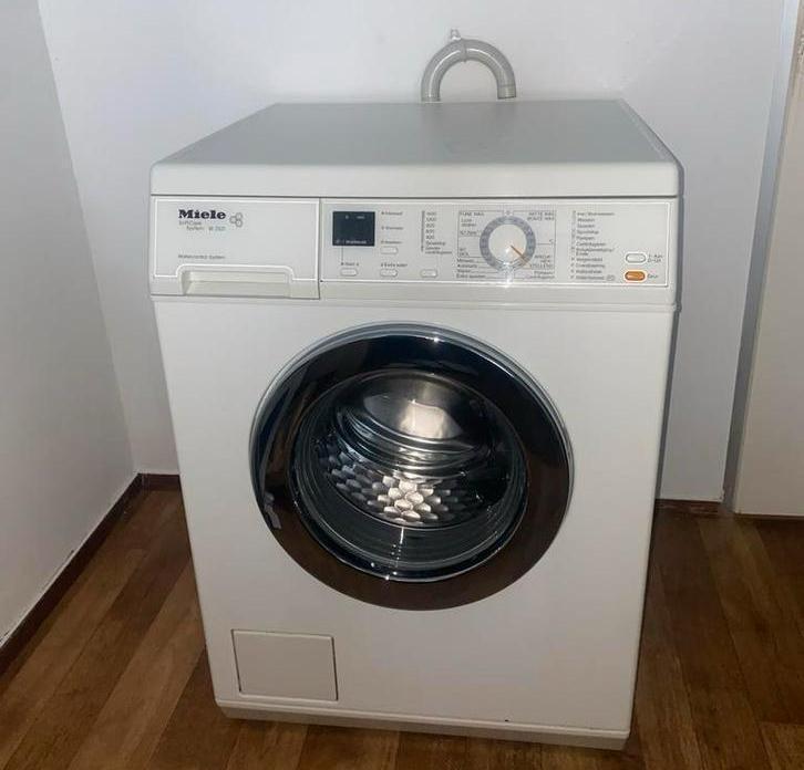 Miele Wasmachine - Soft Care System W 2521, Witgoed en Apparatuur, Wasmachines, Gebruikt, Voorlader, 4 tot 6 kg, 85 tot 90 cm