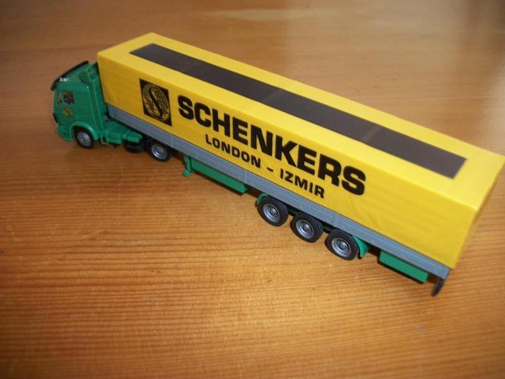 Albedo Mercedes Schenkers., Hobby en Vrije tijd, Modelauto's | 1:87, Zo goed als nieuw, Bus of Vrachtwagen, Overige merken, Ophalen of Verzenden
