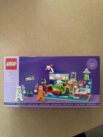 Lego Alien Space Diner 40687 beschikbaar voor biedingen