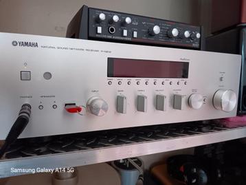 Yamaha R-N602 Netwerk Receiver beschikbaar voor biedingen