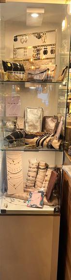 Vitrinekast, Ophalen, Minder dan 50 cm, Met deur(en), Zo goed als nieuw