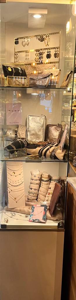 Vitrinekast, Huis en Inrichting, Kasten | Vitrinekasten, Zo goed als nieuw, 150 tot 200 cm, Minder dan 50 cm, 25 tot 50 cm, Met deur(en)