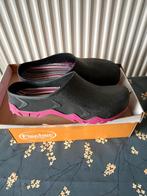 Nieuwe slippers voor in of om het huis of camping. GRATIS, Kleding | Heren, Ophalen, Nieuw