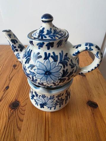 Mini theepotje op een stoofje, Workum beschikbaar voor biedingen