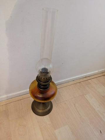Olielamp beschikbaar voor biedingen