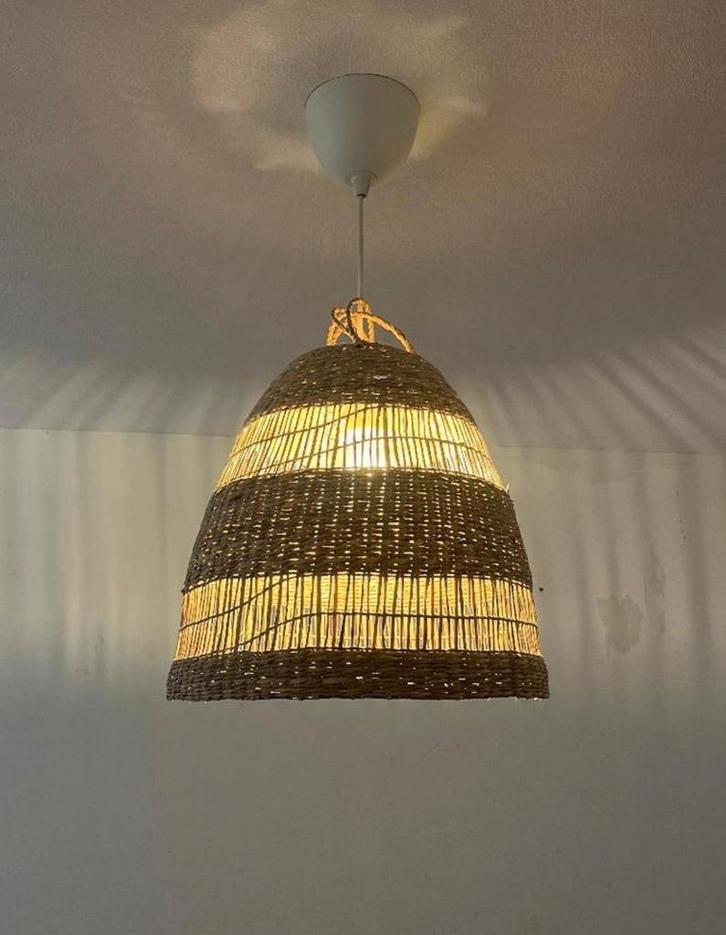 Mooie Ikea hanglamp 'Torared' met natuurlijke uitstraling, Huis en Inrichting, Lampen | Hanglampen, Zo goed als nieuw, Minder dan 50 cm