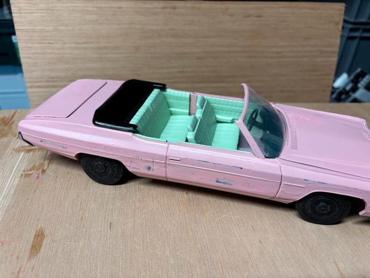 Flodder car chevrolet caprise verouderd, Hobby en Vrije tijd, Modelauto's | 1:18, Zo goed als nieuw, Overige merken, Ophalen of Verzenden