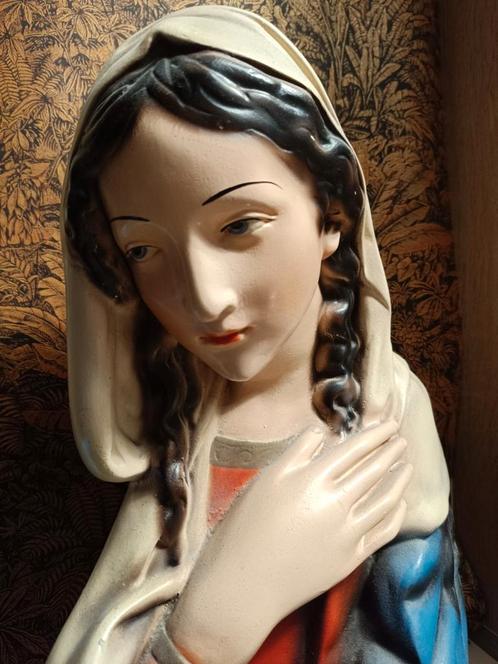 Arnova buste Maria met bijpassende kandelaars - Religieus, Antiek en Kunst, Antiek | Religie, Ophalen